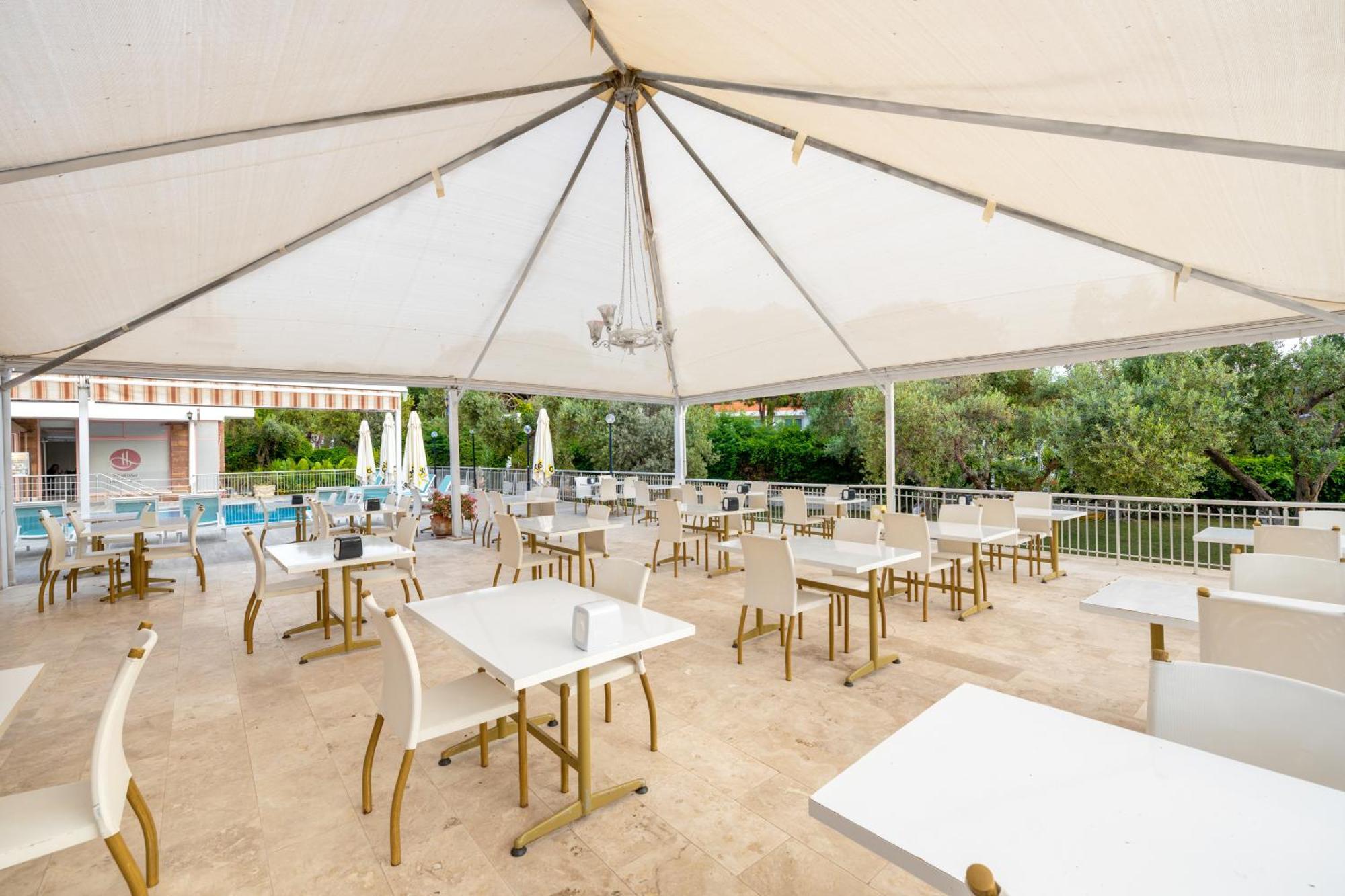 Hanedan Beach Hotel Foca Kültér fotó